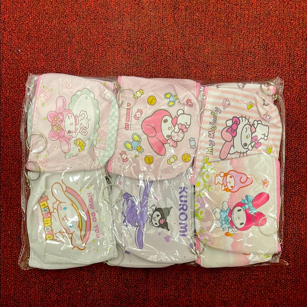Adorable Character Pouch Set